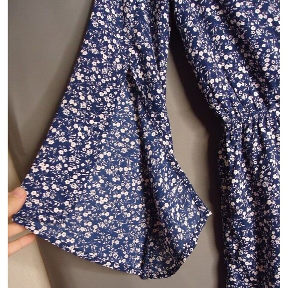 Arizona Jean Co Romper Women's Size XS Navy Blue White Floral Print - Picture 5 of 11